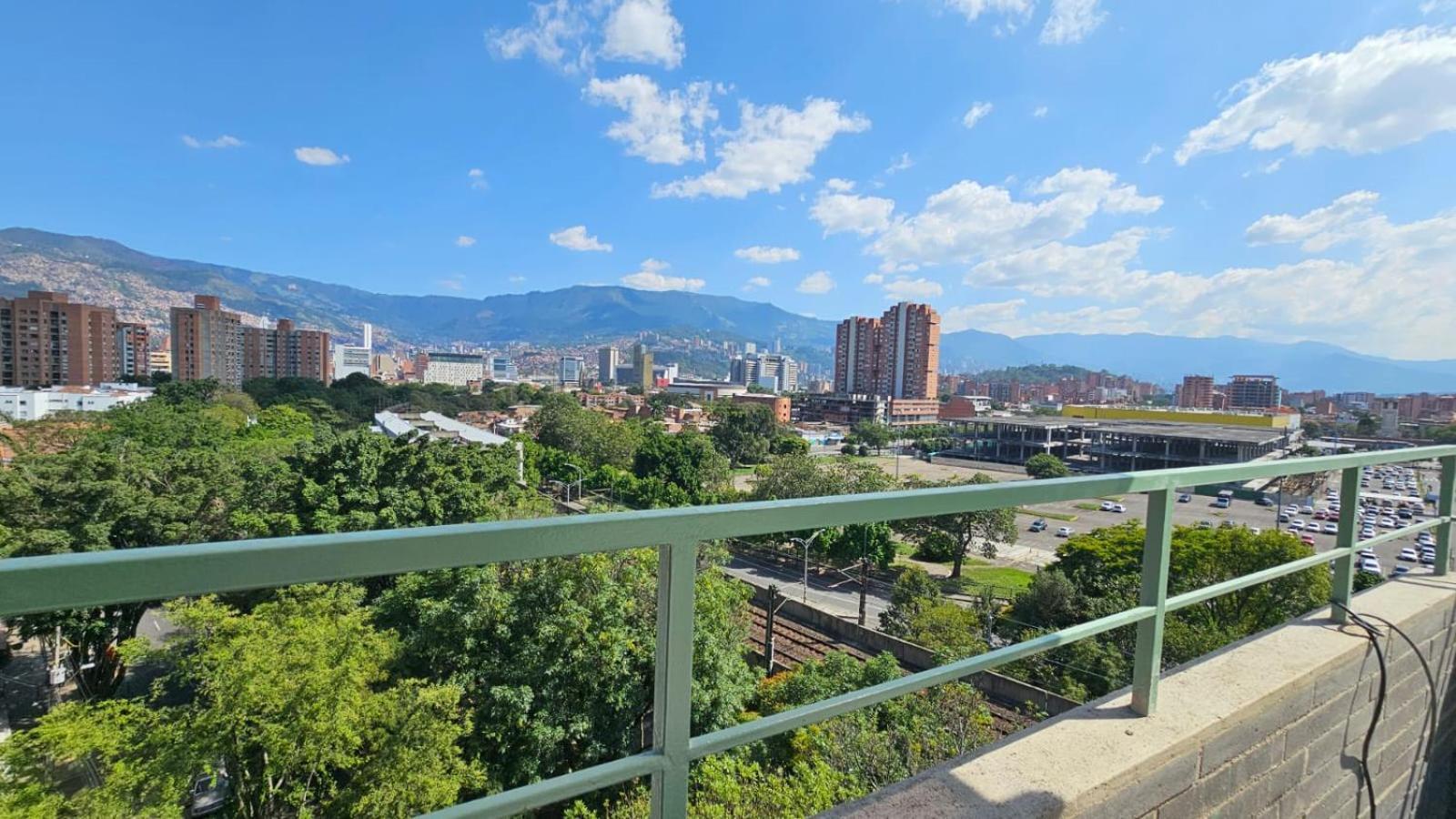 B 48 Living By B Rent Lejlighed Medellín Eksteriør billede